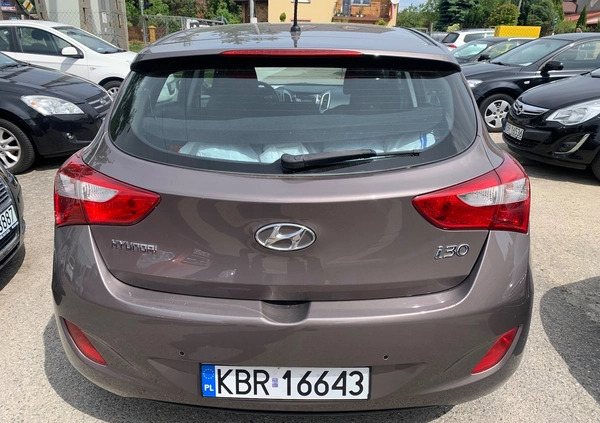 Hyundai I30 cena 35250 przebieg: 153400, rok produkcji 2013 z Głogów Małopolski małe 301